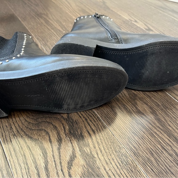 Zara Leather Silver-Studded Booties. Used. Girls size 35. - Picture 4 of 5